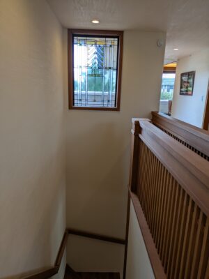 階段ステンドグラス